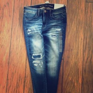 American Eagle skinny distressed jeans-size 6